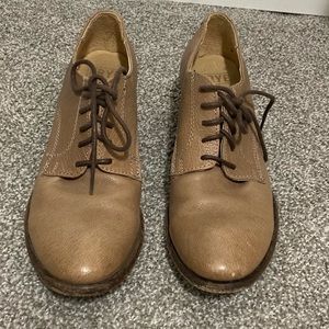 Frye Carson Oxford 74200 Lace Up Leather Women’s Tan Boots size 11